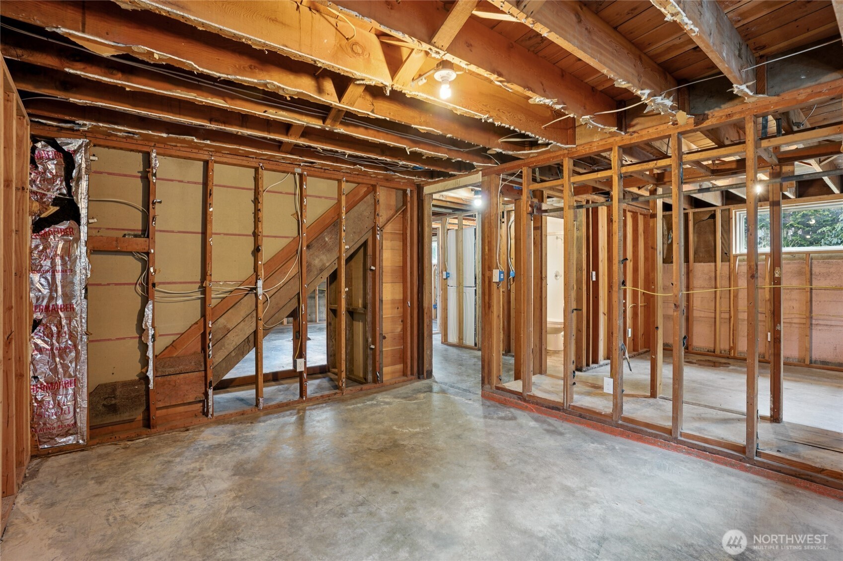 6628 Flora Avenue South Seattle, WA 98108 - Photo 26 of 32 a view of an empty room