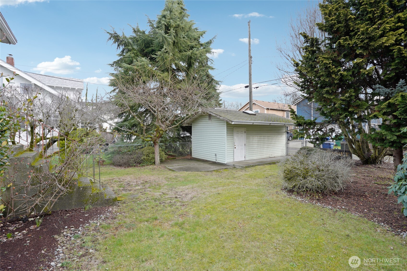 6628 Flora Avenue South Seattle, WA 98108 - Photo 29 of 32 a view of outdoor space and yard
