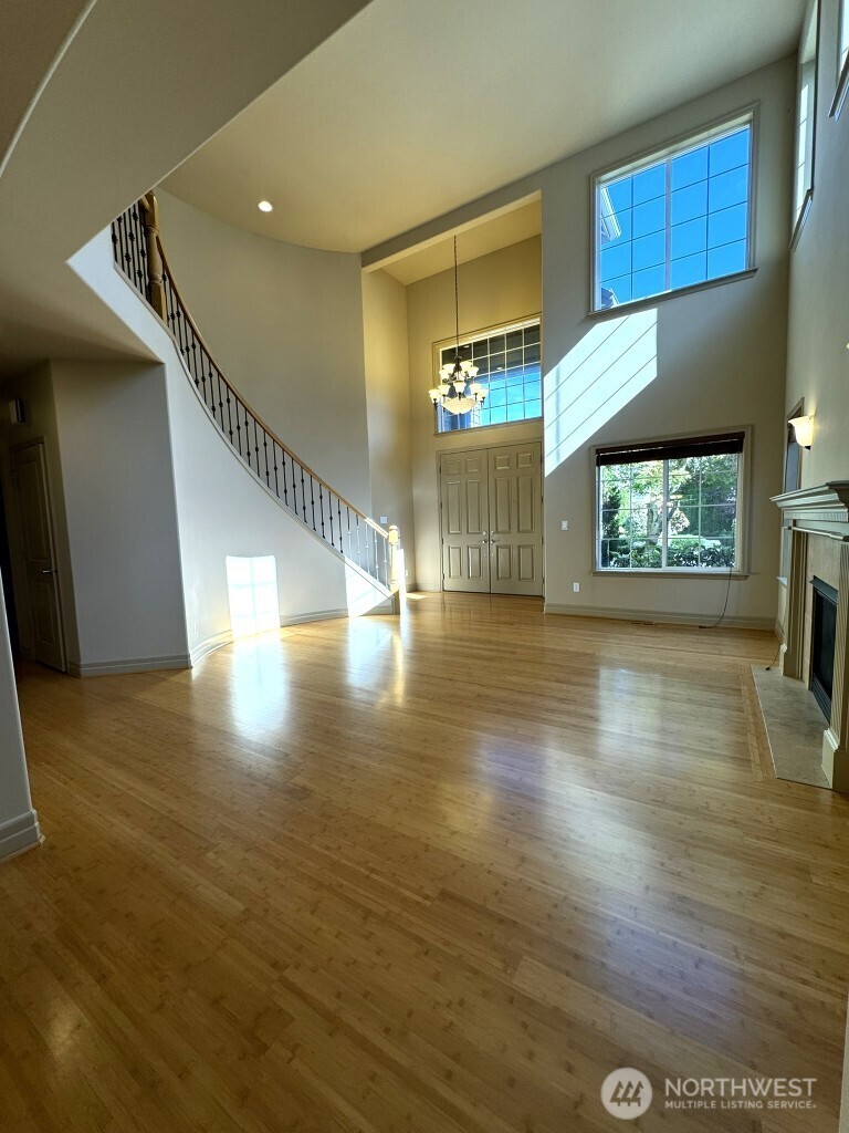 16121 Northup Way Bellevue, WA 98008 - Photo 18 of 26