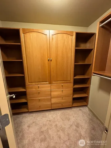 $4,999 | 16121 Northup Way, Bellevue, WA 98008