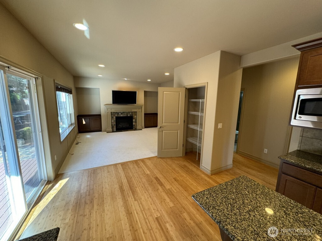 16121 Northup Way Bellevue, WA 98008 - Photo 10 of 26