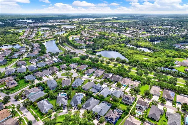 $555,000 | 7017 Artesian Court, Apollo Beach, FL 33572