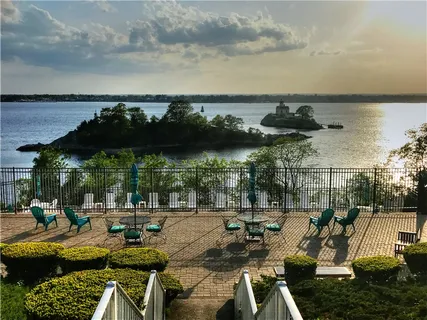 $295,000 | 43 Bullocks Point Avenue, Unit 4A, East Providence, RI 02915