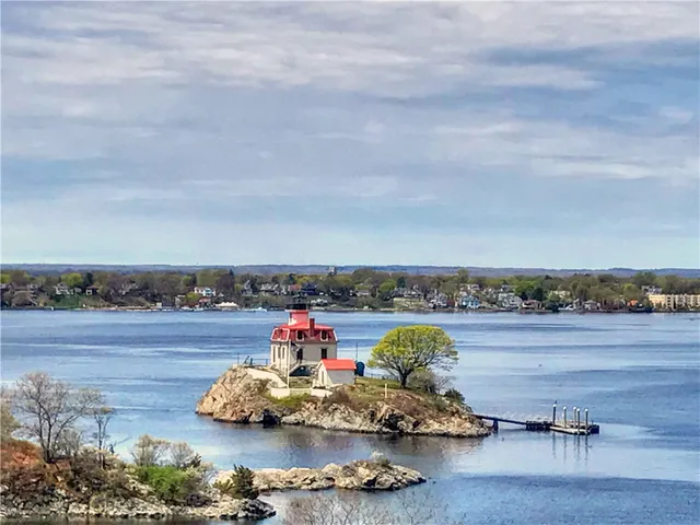 $310,000 | 43 Bullocks Point Avenue, Unit 4A, East Providence, RI 02915