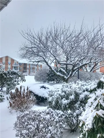 $310,000 | 43 Bullocks Point Avenue, Unit 4A, East Providence, RI 02915