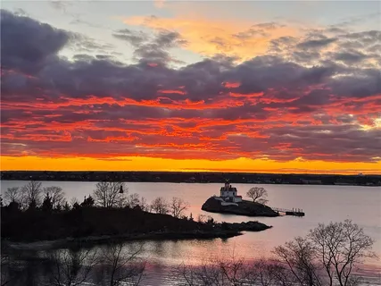 $295,000 | 43 Bullocks Point Avenue, Unit 4A, East Providence, RI 02915