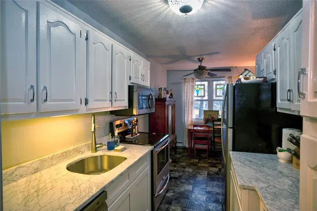 $310,000 | 43 Bullocks Point Avenue, Unit 4A, East Providence, RI 02915