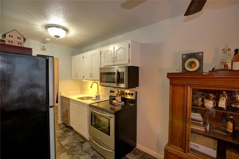 $295,000 | 43 Bullocks Point Avenue, Unit 4A, East Providence, RI 02915