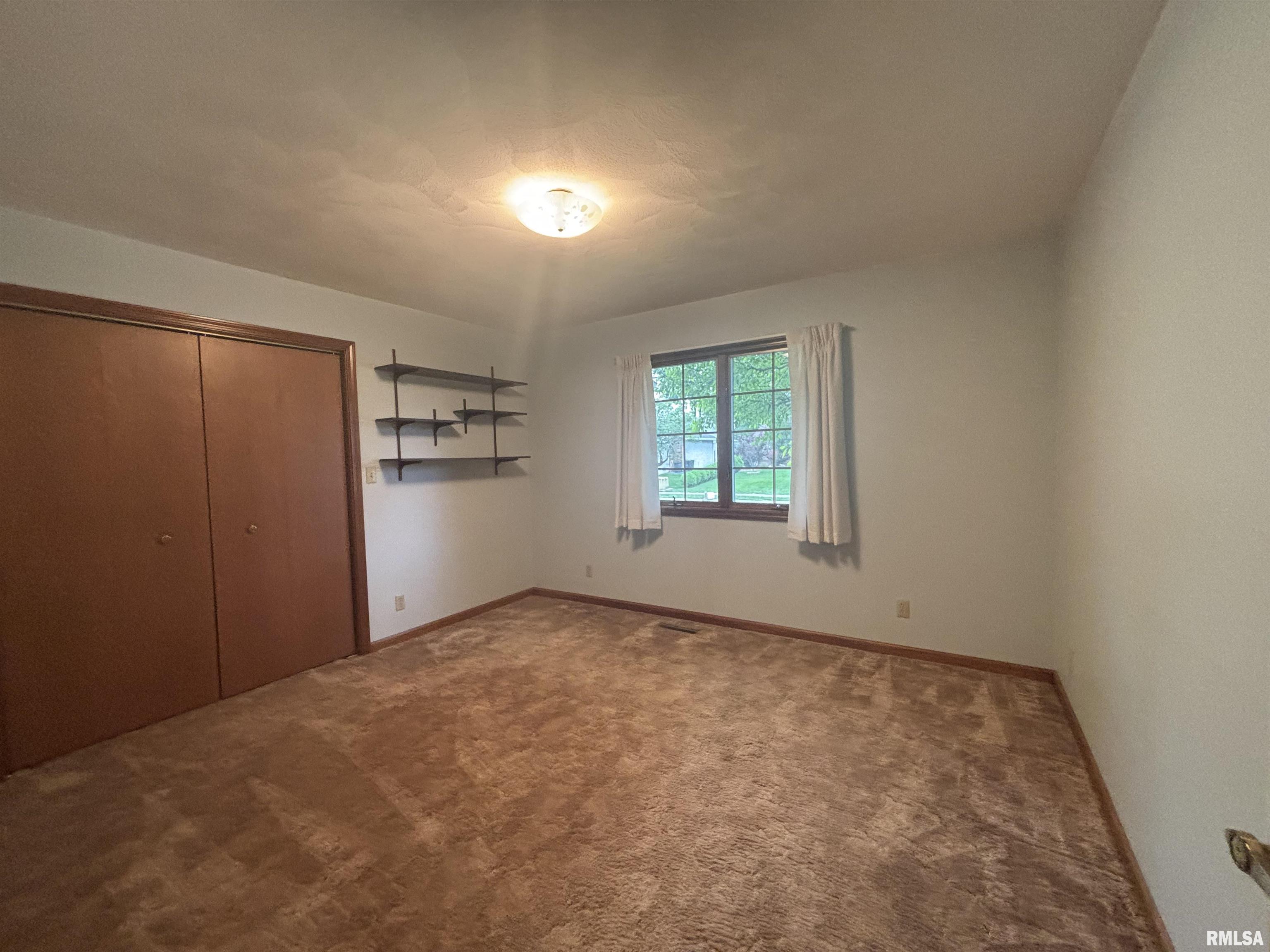 2524 Winfield Drive Springfield, IL 62704 - Photo 19 of 32