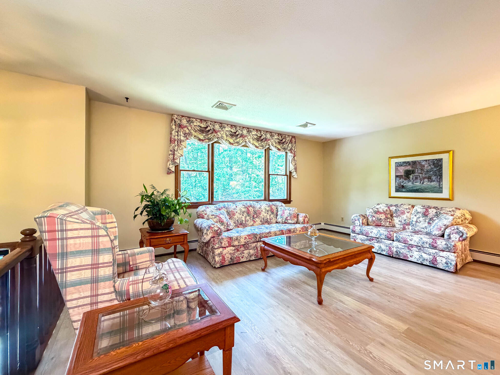 1258 Saybrook Road Middletown, CT 06457 - Photo 3 of 40