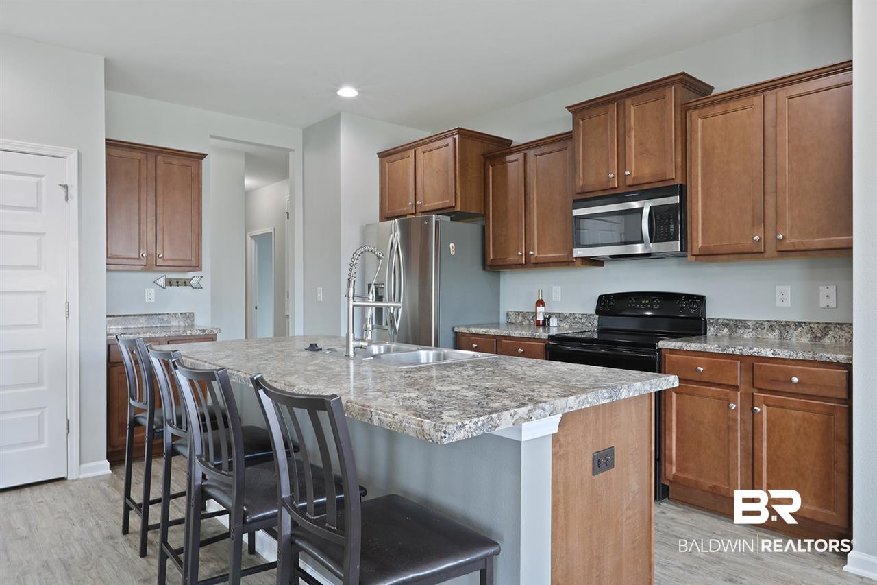 16841 Feder Drive Foley, AL 36535 - Photo 3 of 22 Kitchen