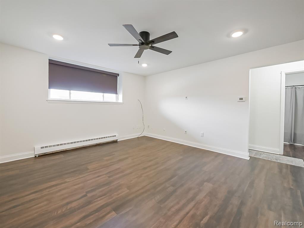 4905 South Crooks Road Royal Oak, MI 48073 - Photo 4 of 28