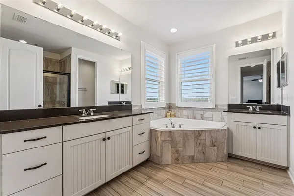 $1,155,000 | 15196 Lake Claire Overlook Drive, Winter Garden, FL 34787