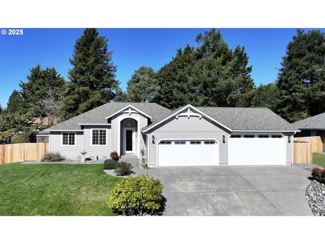 $725,000 | 970 Hassett Street, Brookings, OR 97415