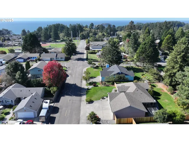 $725,000 | 970 Hassett Street, Brookings, OR 97415