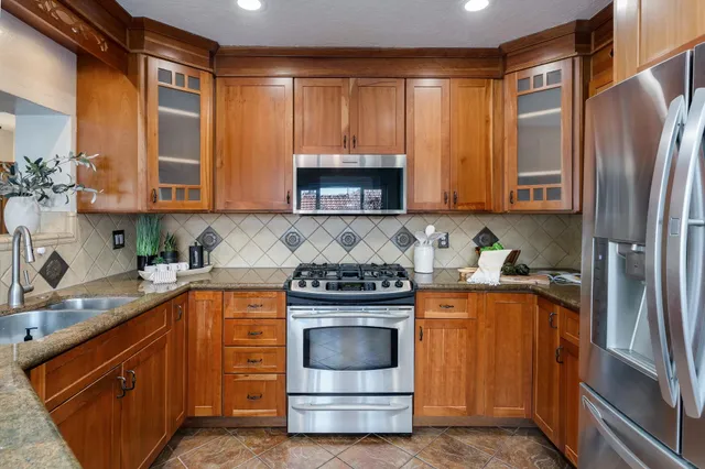 $799,000 | 4125 Kuhnle Avenue, Oakland, CA 94605