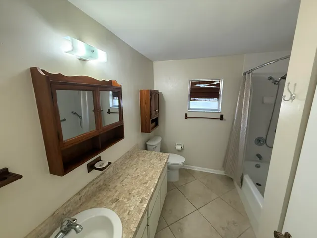 $1,750 | 127 Mayfield Road, Unit B, Lantana, FL 33462