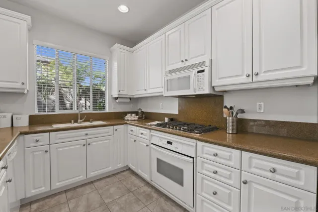 $879,000 | 2641 Bellezza Drive, San Diego, CA 92108