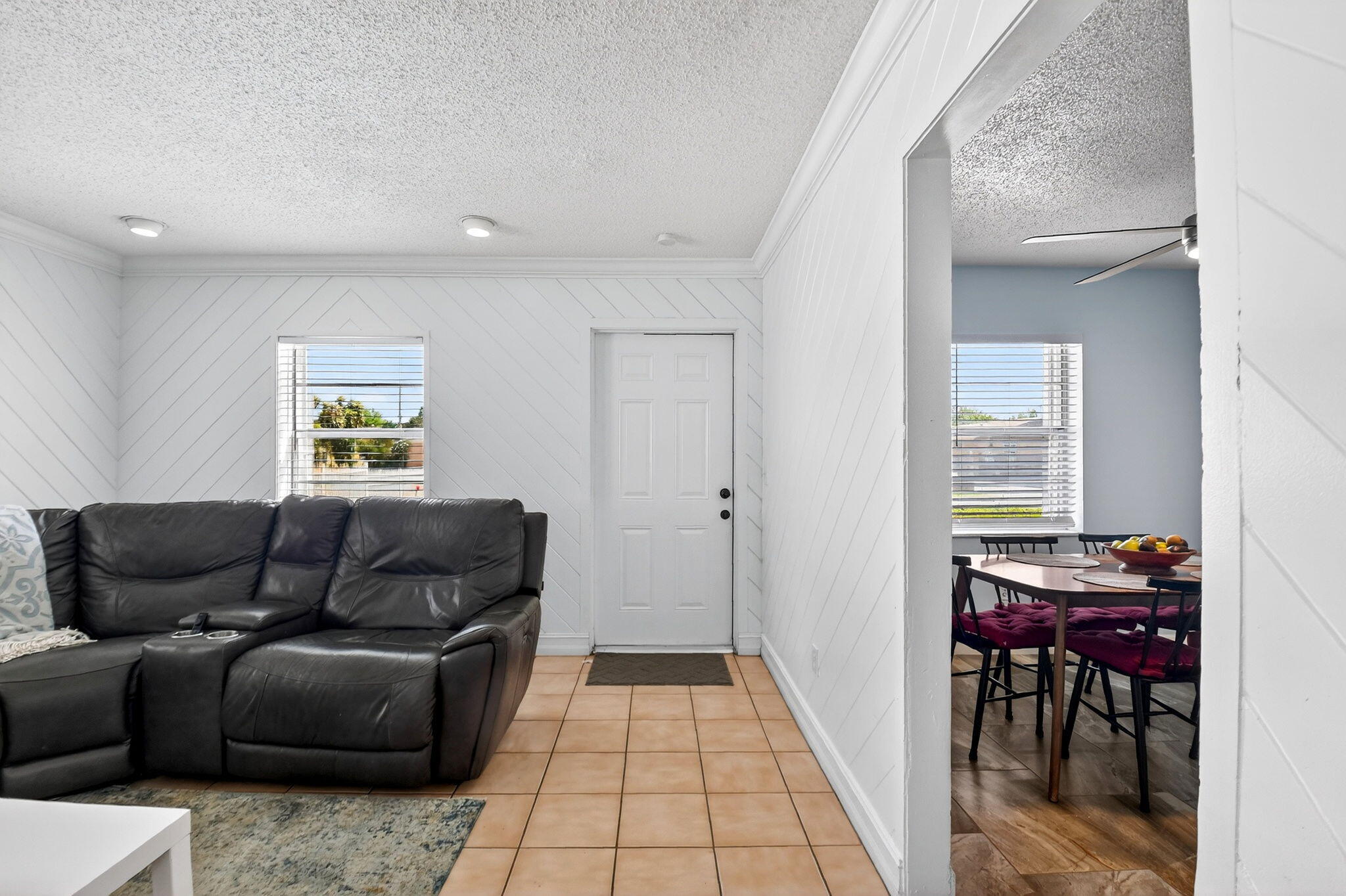 5721 Coconut Road West Palm Beach, FL 33413 - Photo 10 of 41 a living room with furniture and a rug