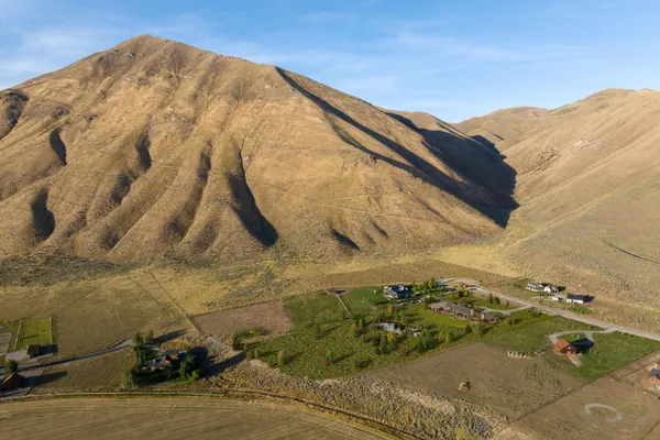 $550,000 | 120 Sterling Drive, Bellevue, ID 83313
