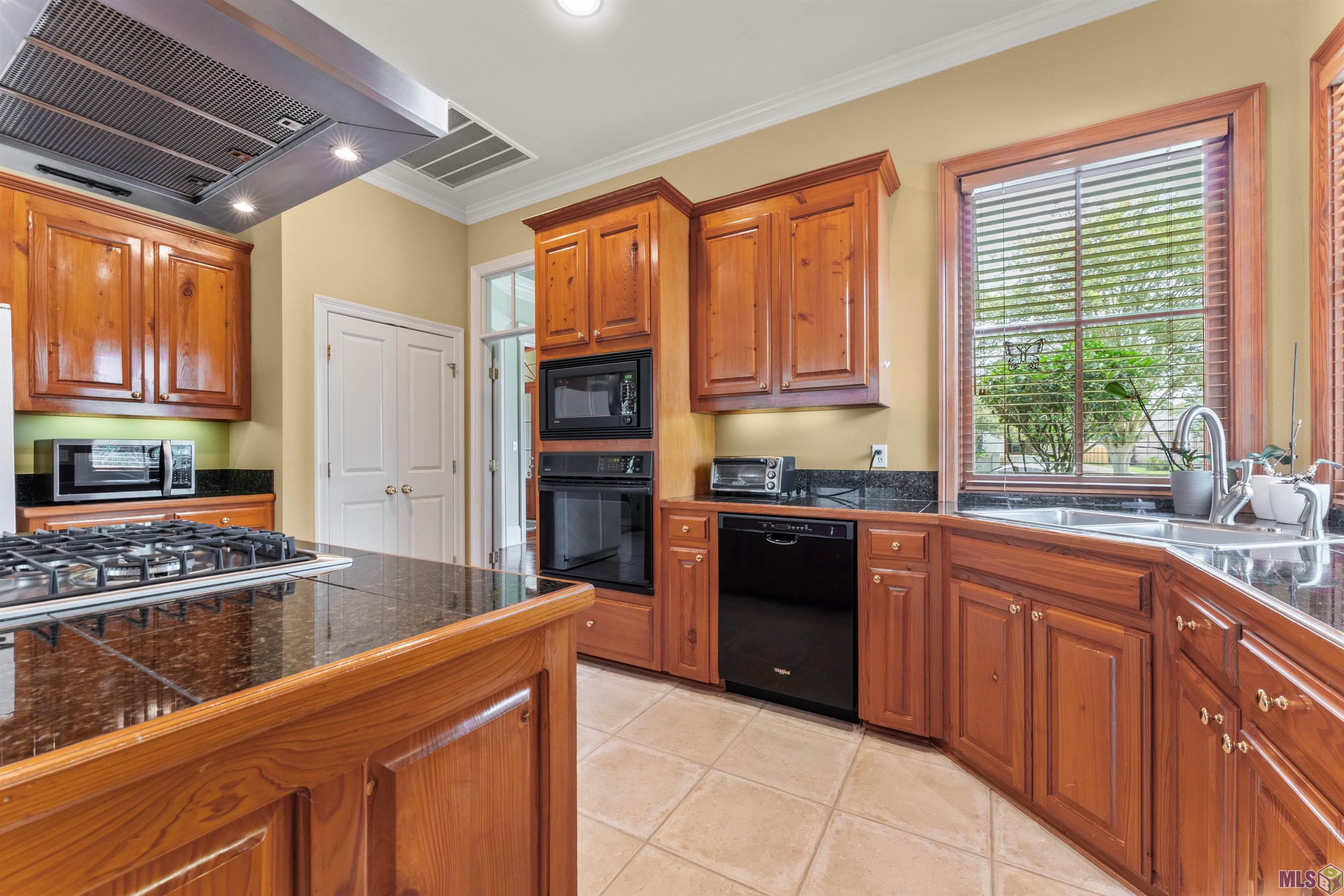 11142 South Lakeside Oaks Avenue Baton Rouge, LA 70810 - Photo 13 of 46