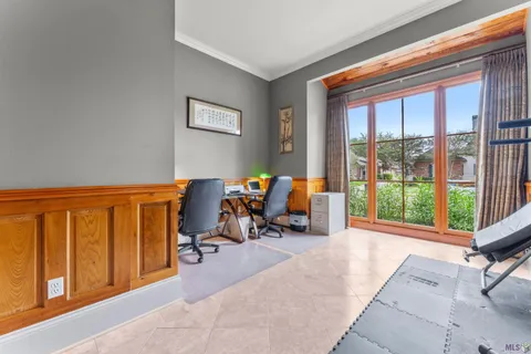 $599,900 | 11142 South Lakeside Oaks Avenue, Baton Rouge, LA 70810