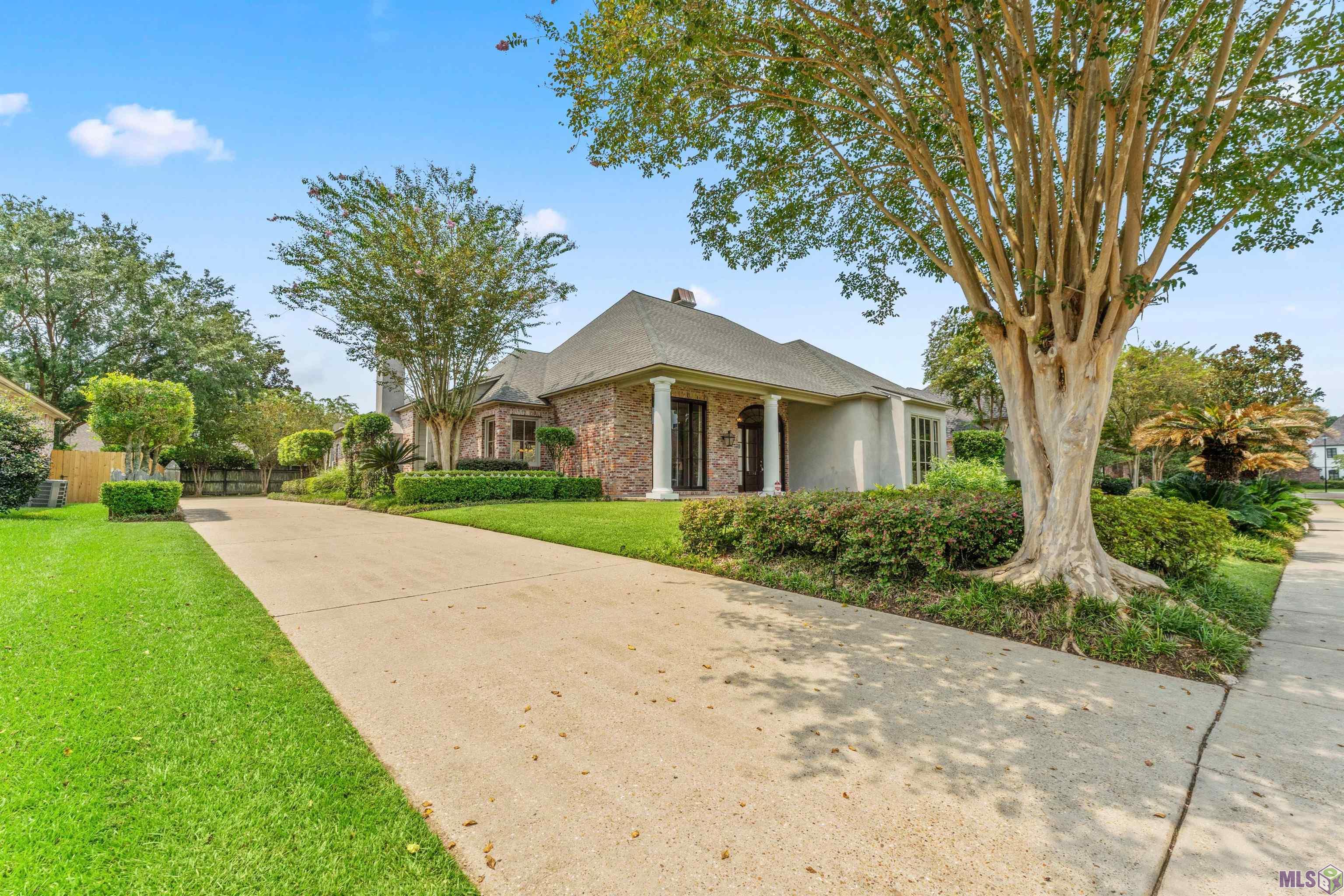 11142 South Lakeside Oaks Avenue Baton Rouge, LA 70810 - Photo 4 of 46