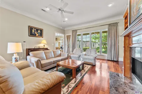 $599,900 | 11142 South Lakeside Oaks Avenue, Baton Rouge, LA 70810