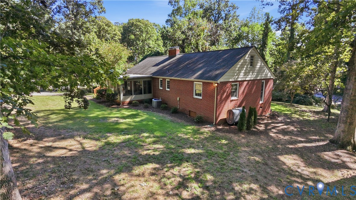 2301 Traymore Road North Chesterfield, VA 23235 - Photo 63 of 67 Brick exterior with a screened porch, large yard,