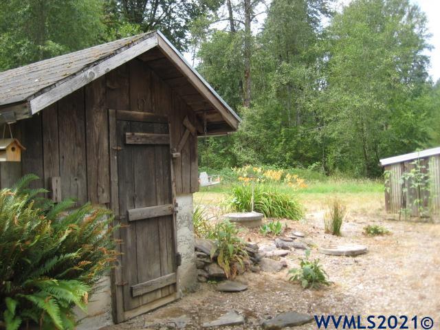 24002 South Engstrom Road Colton, OR 97017 - Photo 8 of 36