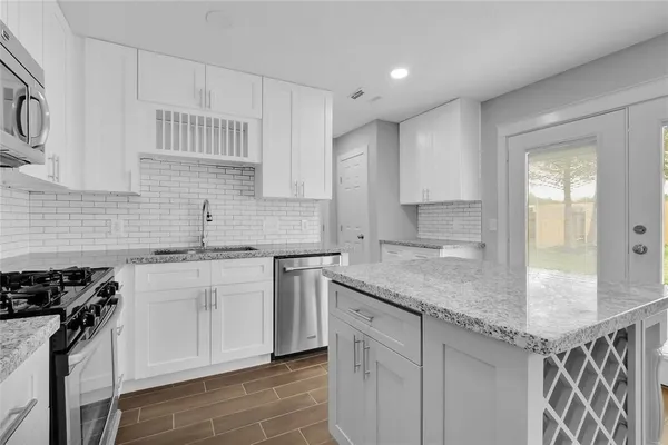 $2,300 | 19734 Twin Canyon Court, Katy, TX 77450