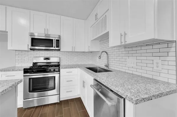 $2,300 | 19734 Twin Canyon Court, Katy, TX 77450