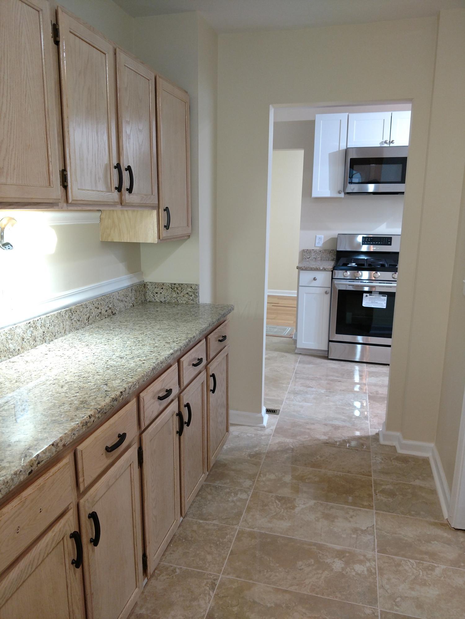 260 Darbyhurst Road Columbus, OH 43228 - Photo 7 of 34 Gallery Image 7