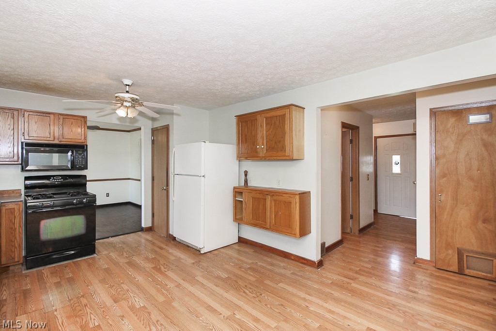 5190 Fenn Road Medina, OH 44256 - Photo 5 of 29 Kitchen