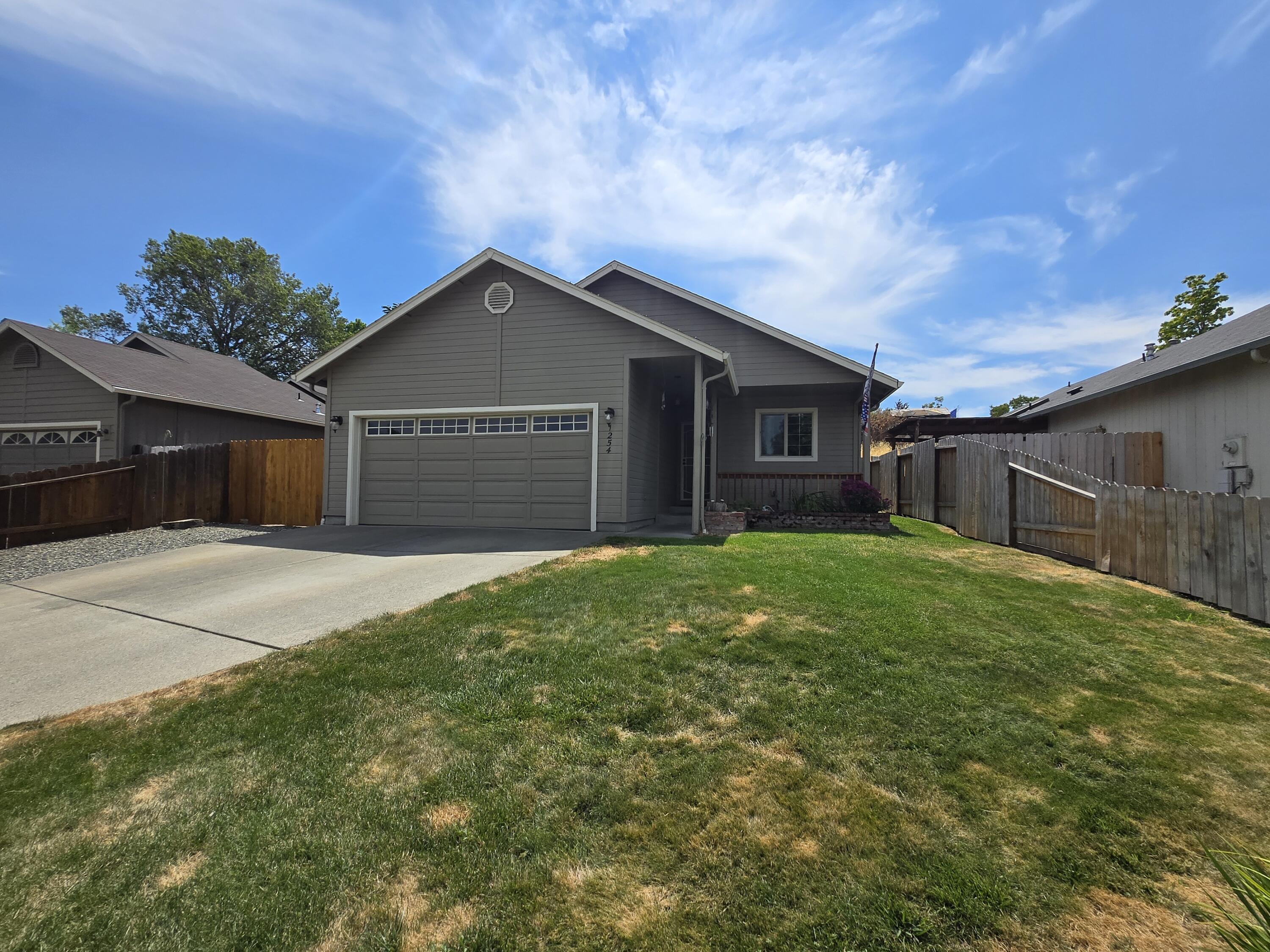 1254 Rockingham Place Grants Pass, OR 97527 - Photo 27 of 30 20240807_131651