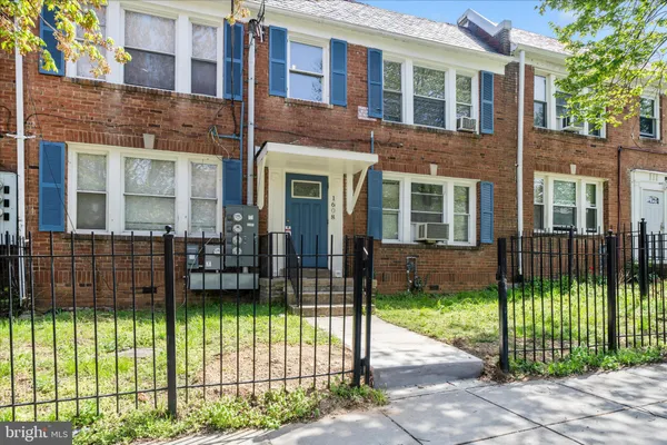 $579,000 | 1608 17th Place Southeast, Washington, DC 20020