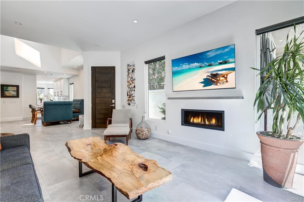 18 Reina Dana Point, CA 92629 - Photo 6 of 40