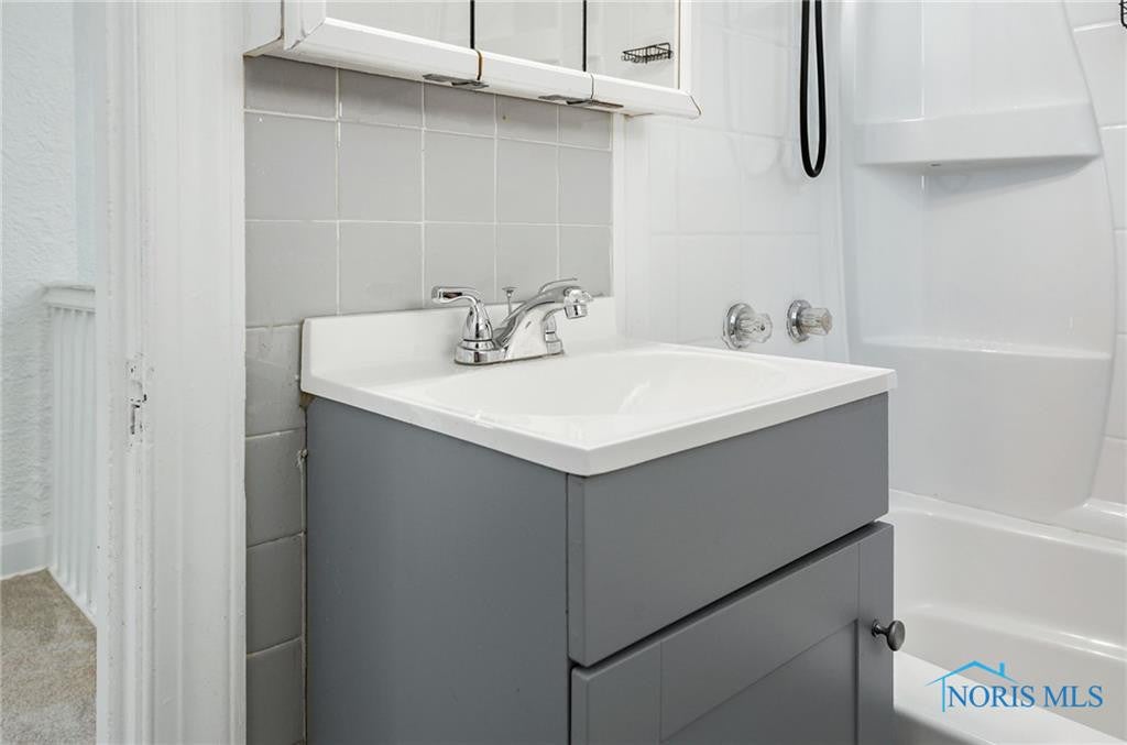 2453 Greenbriar Road Toledo, OH 43607 - Photo 28 of 37 Gallery Image 28