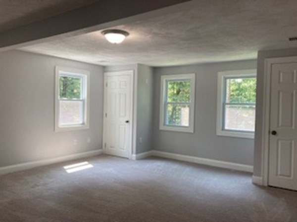60 Haverhill Road Topsfield, MA 01983 - Photo 13 of 30