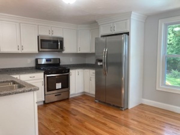 60 Haverhill Road Topsfield, MA 01983 - Photo 5 of 30