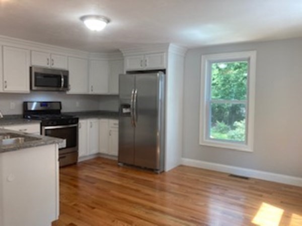 60 Haverhill Road Topsfield, MA 01983 - Photo 6 of 30