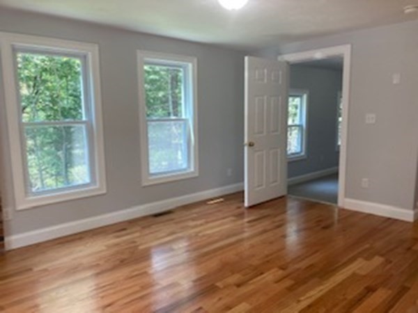 60 Haverhill Road Topsfield, MA 01983 - Photo 9 of 30