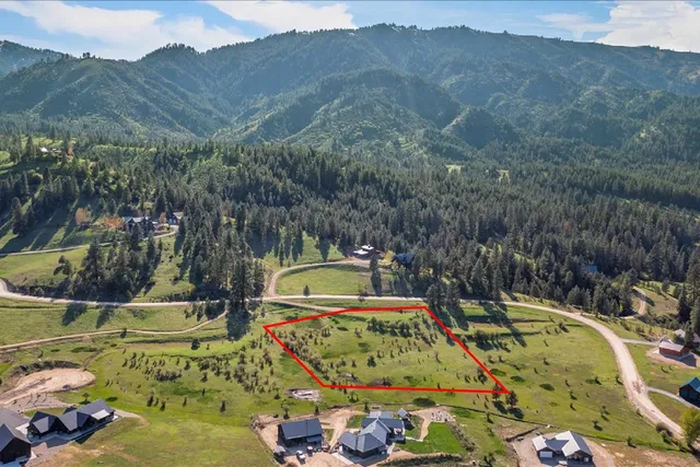 $199,900 | 48 Crosstimber Loop, Unit 17, Garden Valley, ID 83622