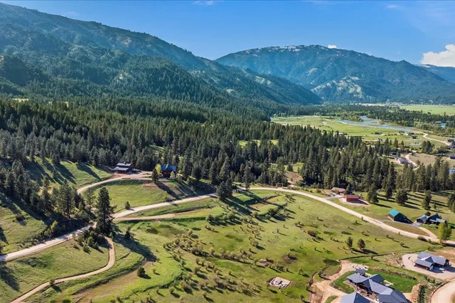 $199,900 | 48 Crosstimber Loop, Unit 17, Garden Valley, ID 83622