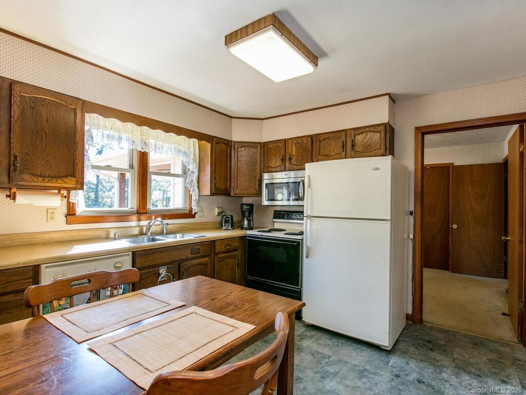 53 Edgewood Road Candler, NC 28715 - Photo 14 of 36 Gallery Image 14