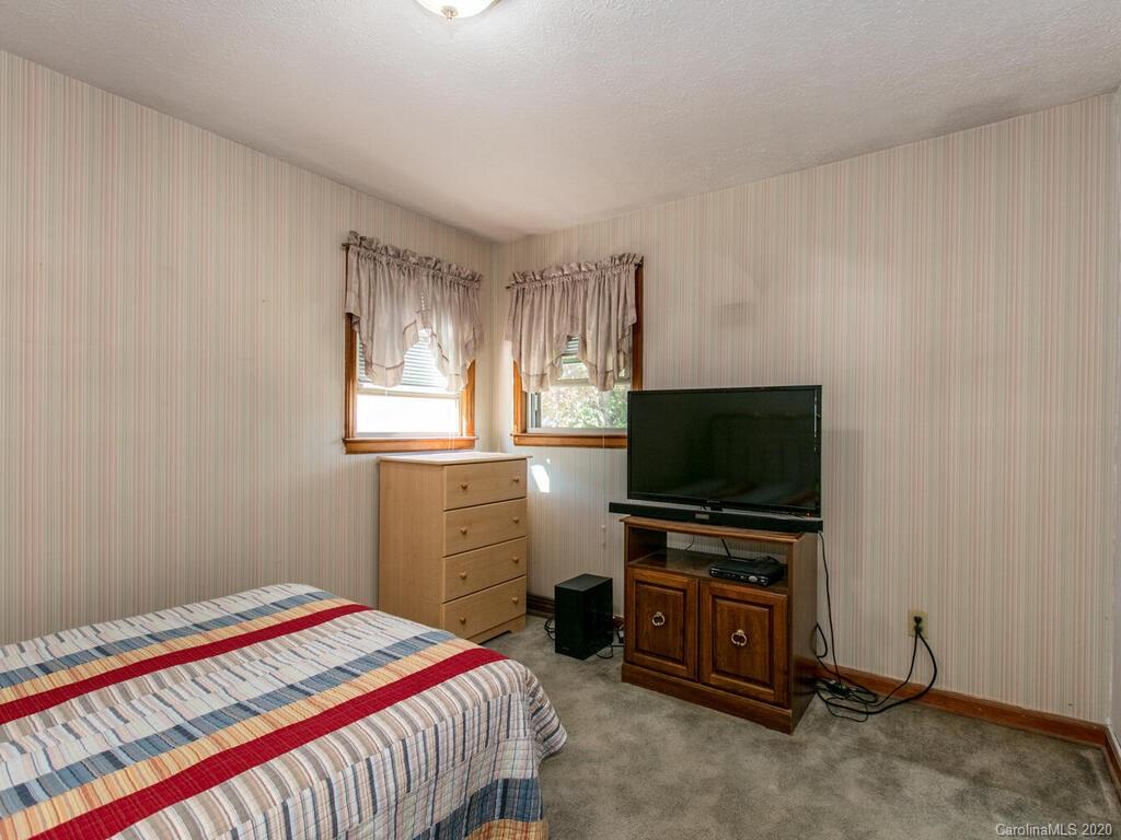 53 Edgewood Road Candler, NC 28715 - Photo 26 of 36 Gallery Image 26