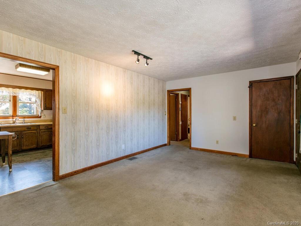 53 Edgewood Road Candler, NC 28715 - Photo 8 of 36 Gallery Image 8