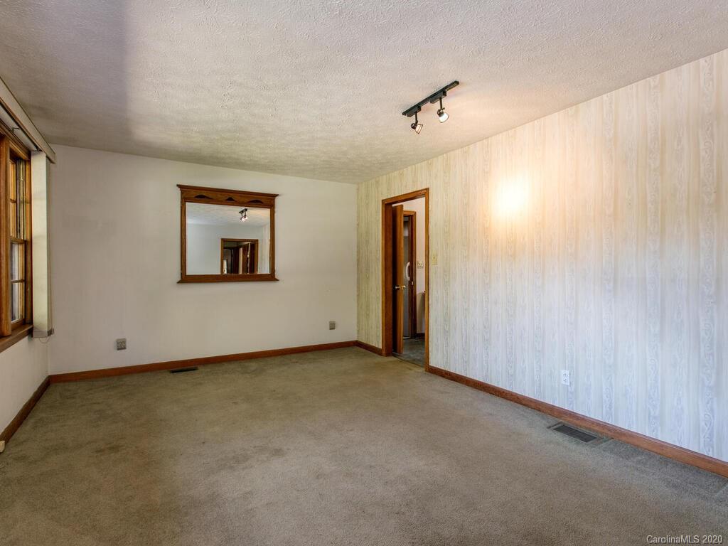 53 Edgewood Road Candler, NC 28715 - Photo 9 of 36 Gallery Image 9