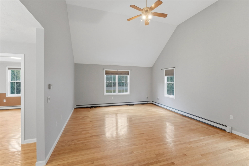 25 Stanphyl Road Uxbridge, MA 01569 - Photo 15 of 41