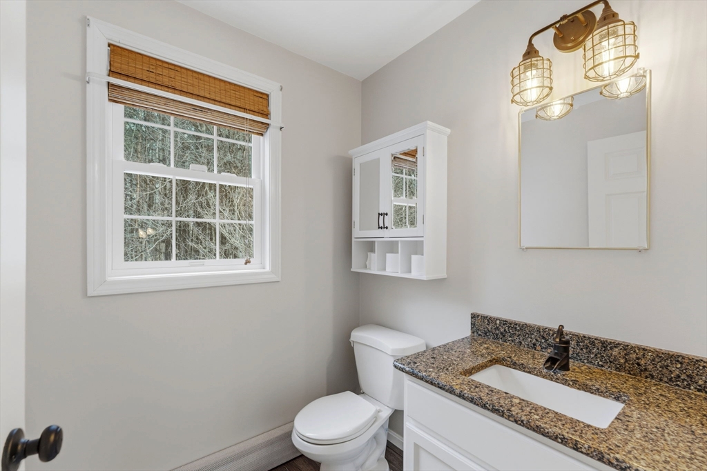 25 Stanphyl Road Uxbridge, MA 01569 - Photo 18 of 41